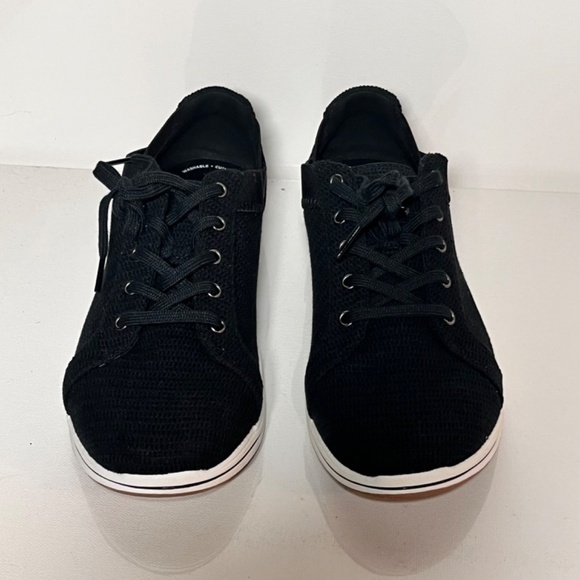 Clarks Cloudsteppers Breeze Sky Lace Crochet Casual Sneakers - Picture 2 of 7